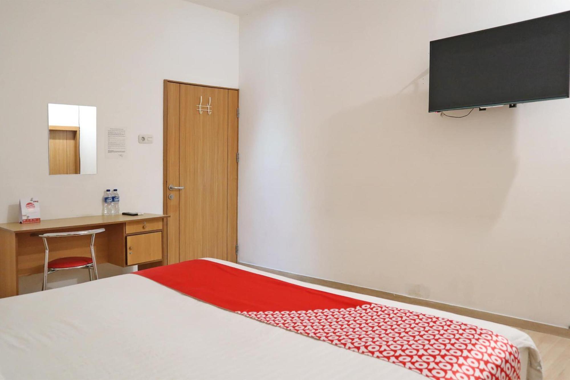 Oyo 1673 M Authentic Kost Man Hotel Padang  Ngoại thất bức ảnh